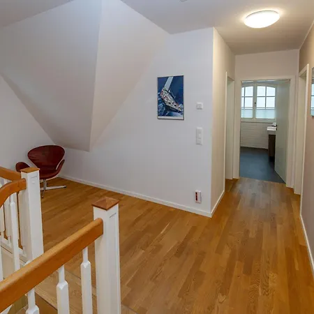 Ankerplatz * Alt Reddevitz